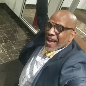 Meet your Posher, Derrick